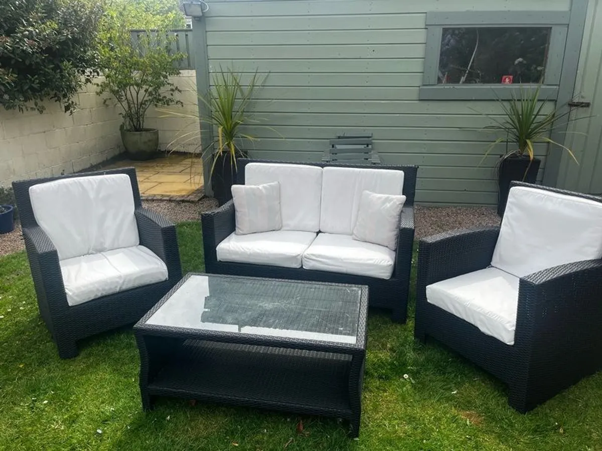 Rattan Garden Lounge set - Image 1