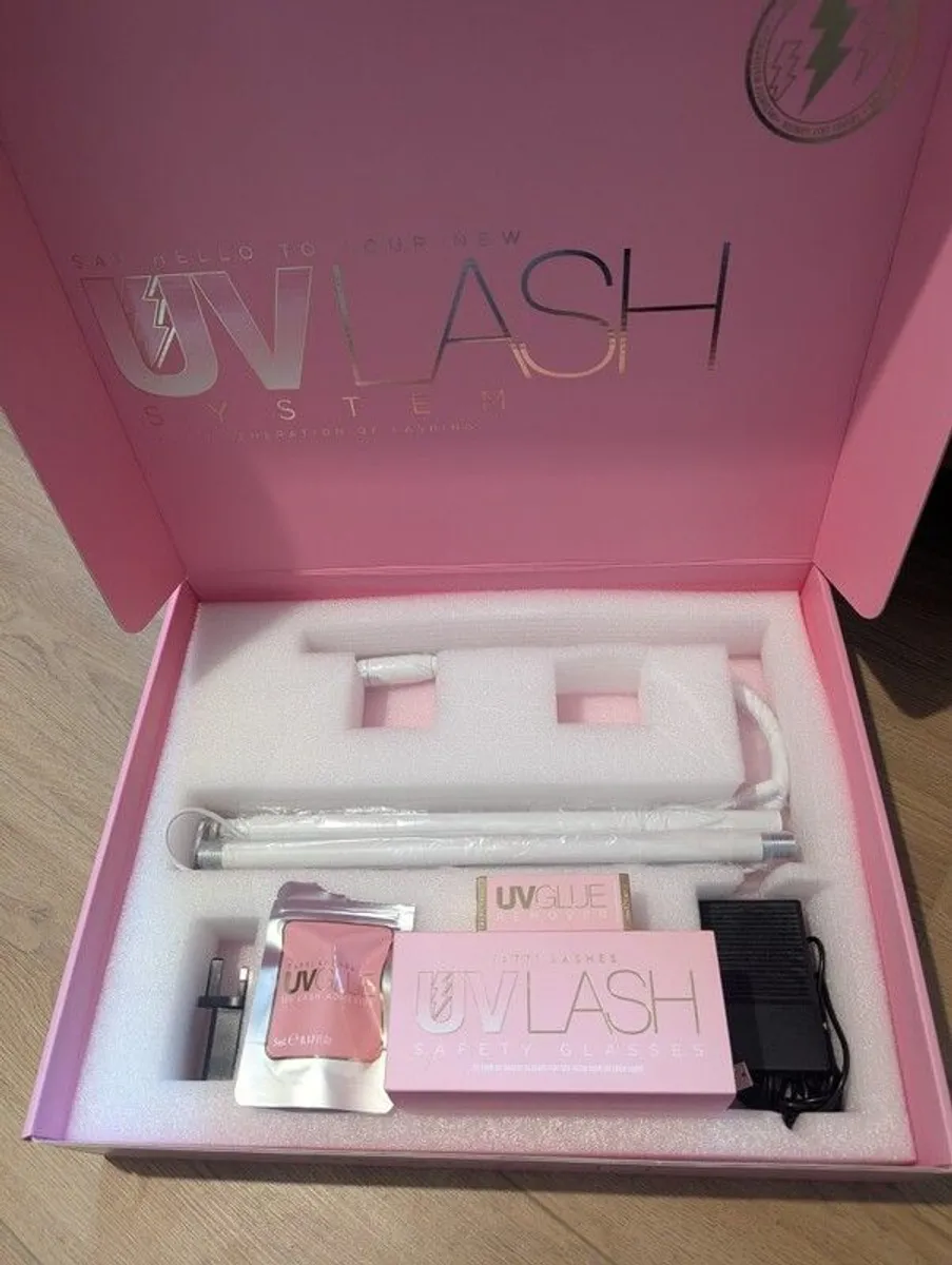 Complete Lash Business Setup Featuring Tatti Lashes UV System - Image 2