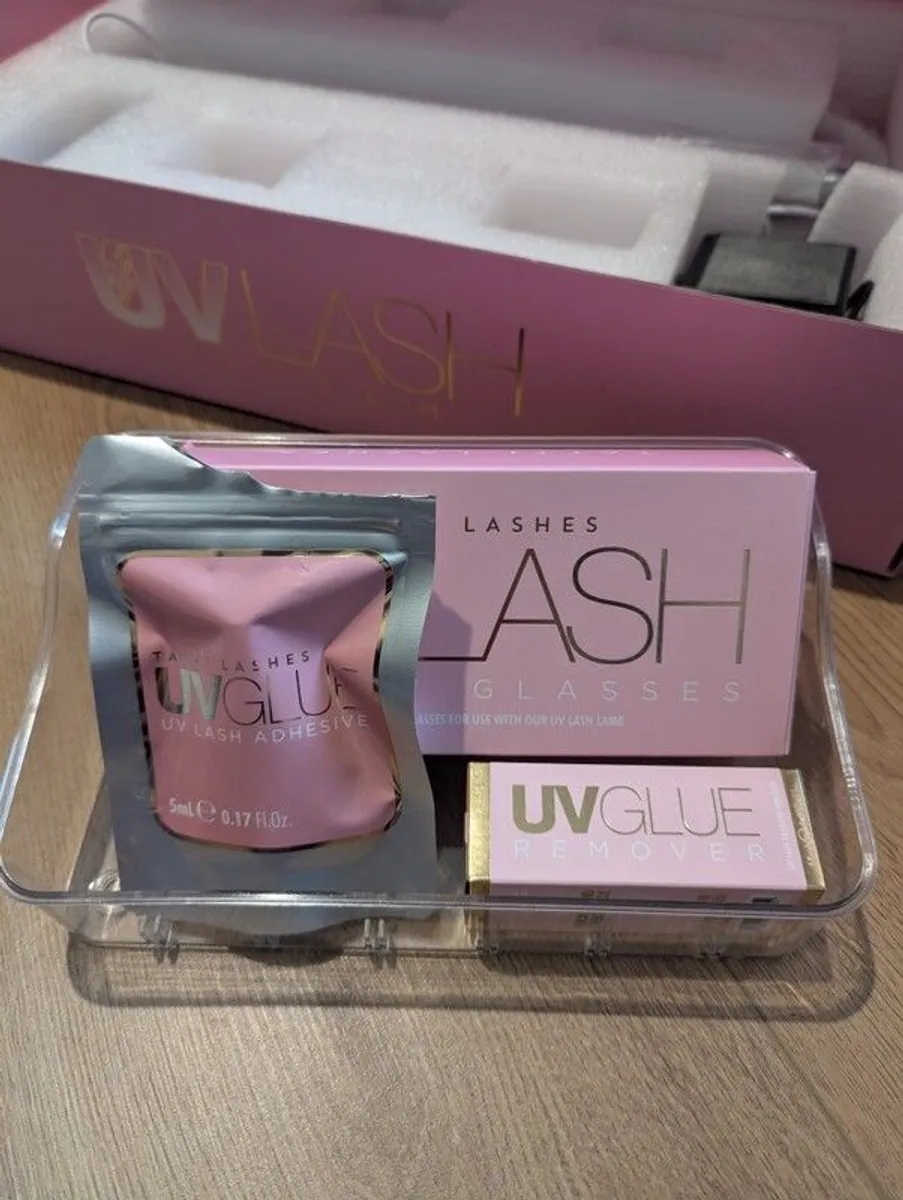 Complete Lash Business Setup Featuring Tatti Lashes UV System - Image 3