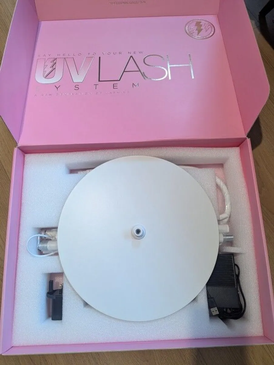 Complete Lash Business Setup Featuring Tatti Lashes UV System - Image 4