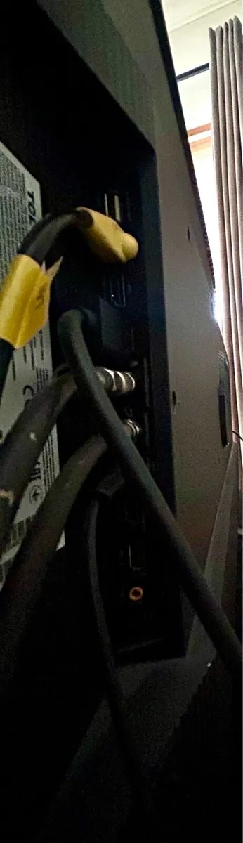 55” smart TV for sale - Image 3