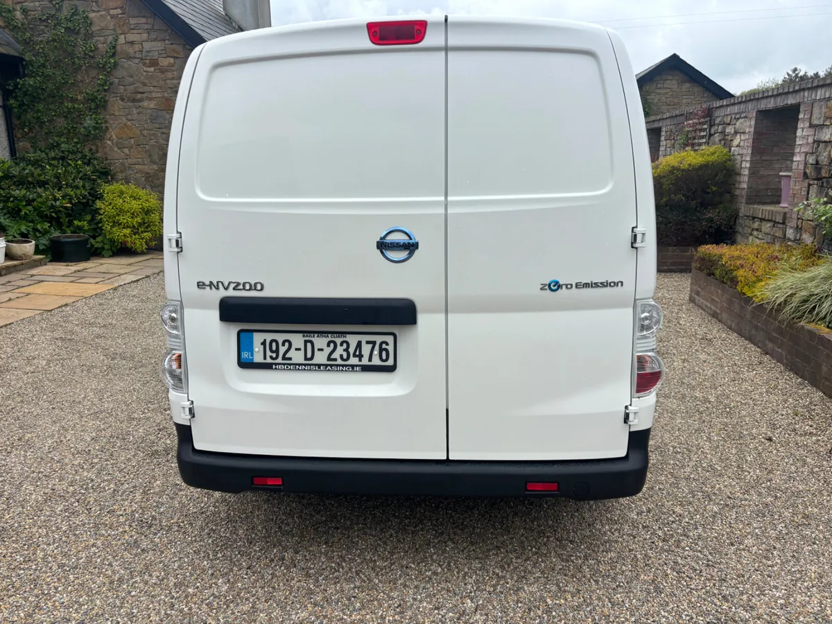 2019 Nissan NV 200 long range electric 40kw batter - Image 3