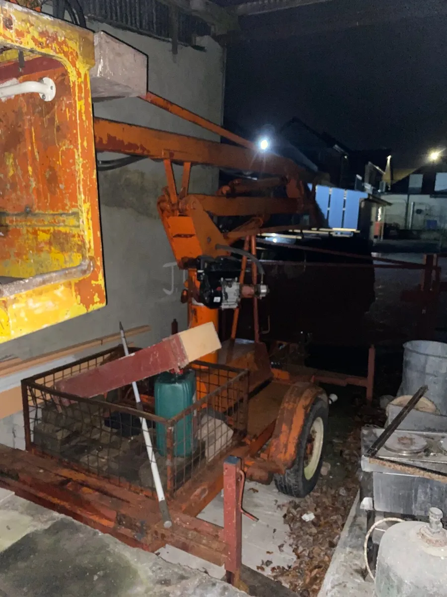 Mechanical hoist - Image 1