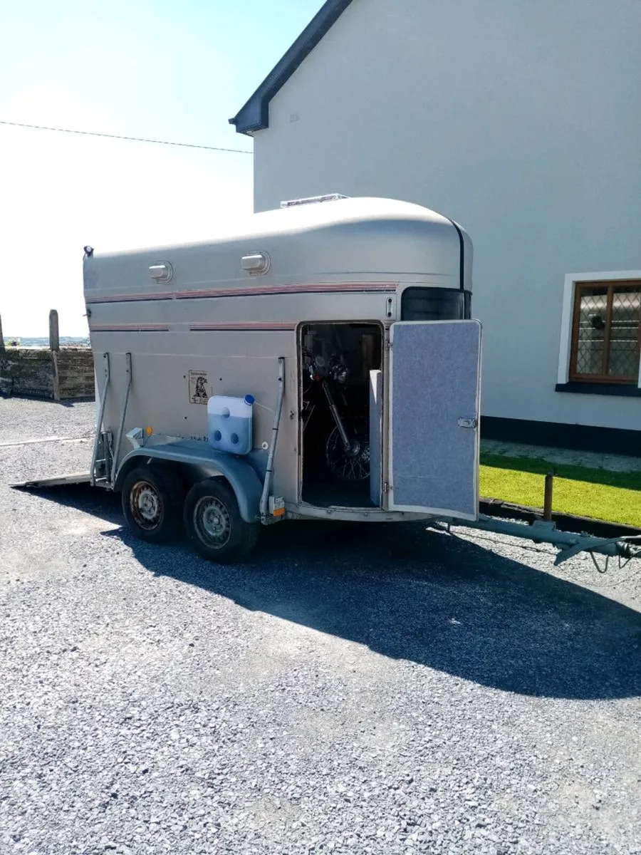 Bike trailer/camper - Image 1