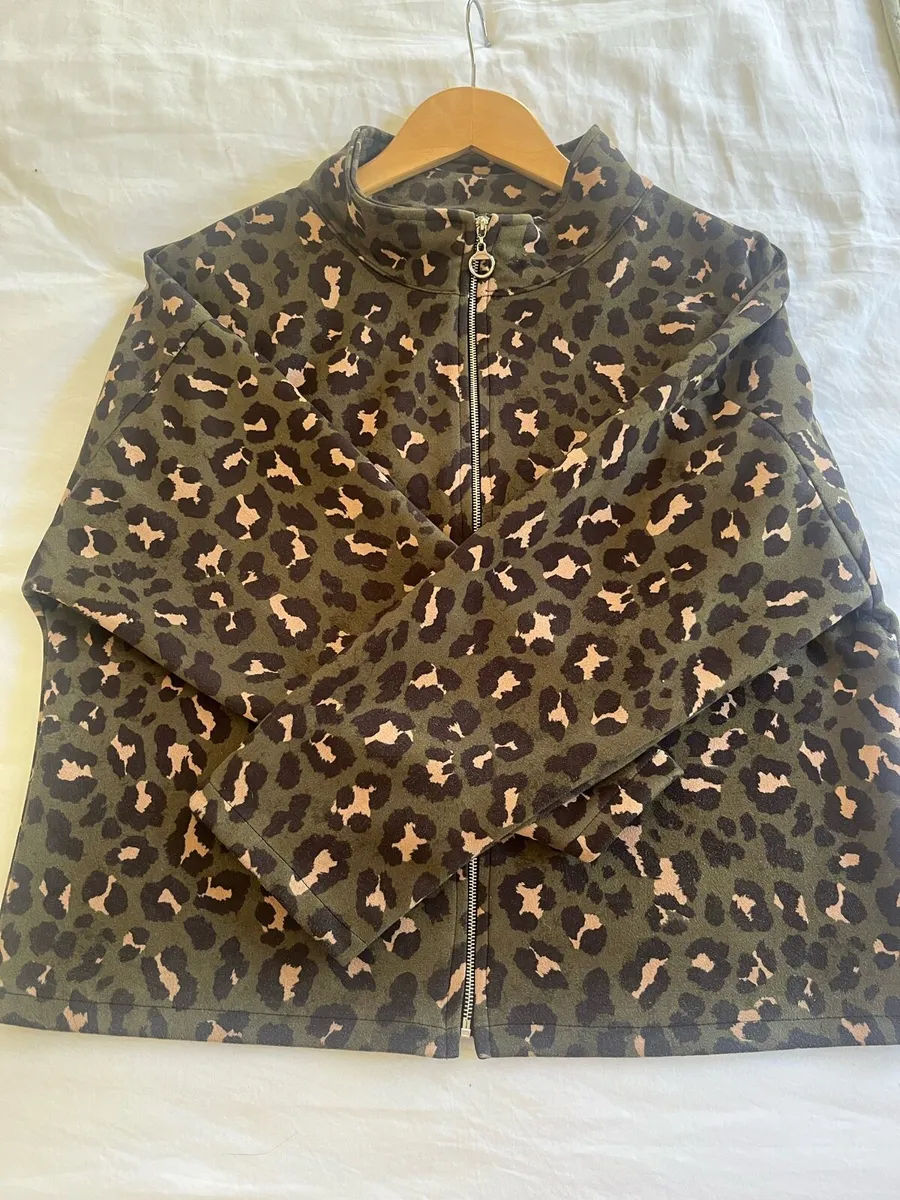 Women’s Jacket - Image 2