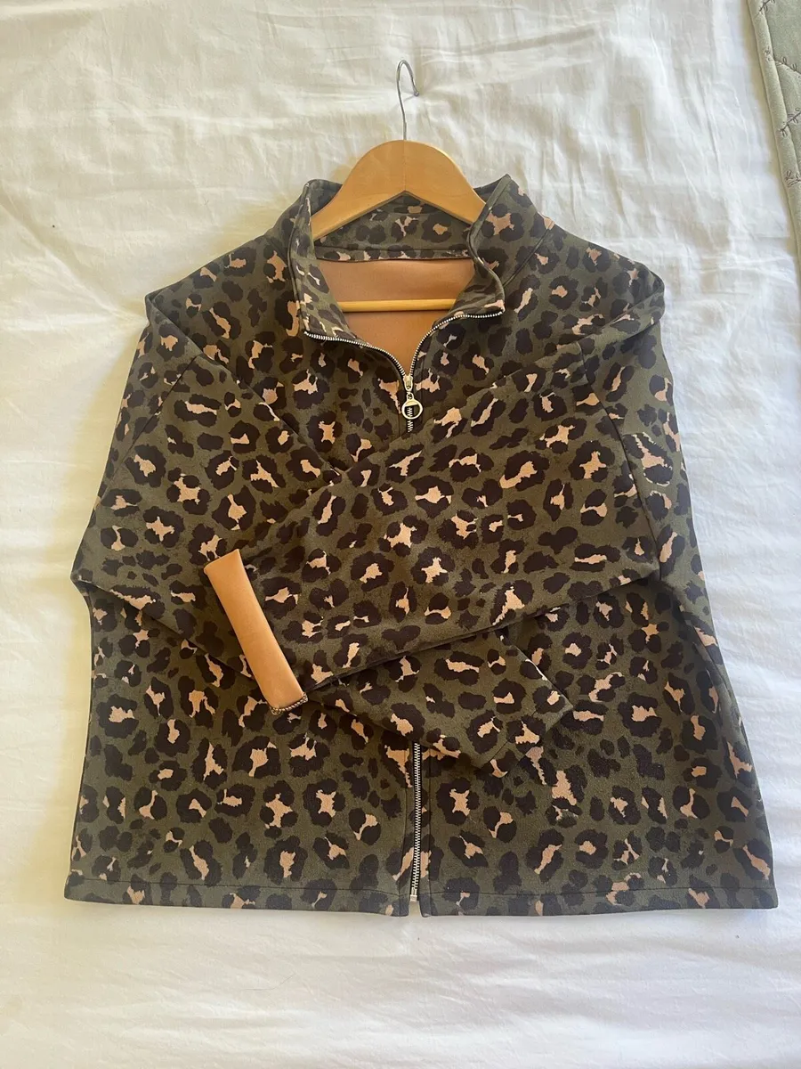 Women’s Jacket - Image 3