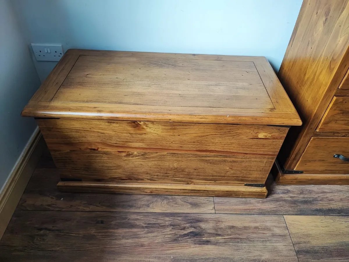 Solid wood bedroom furniture - Image 2
