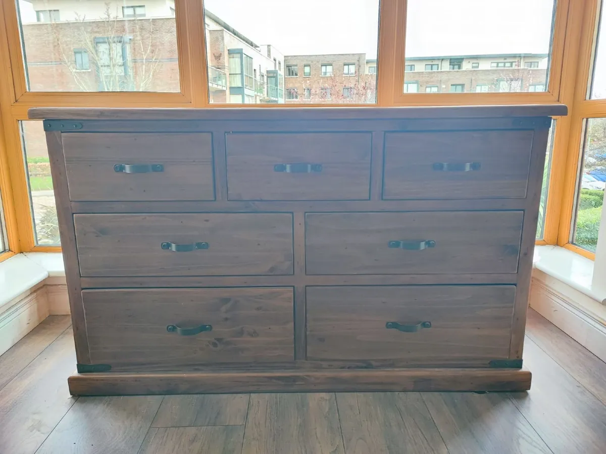 Solid wood bedroom furniture - Image 4