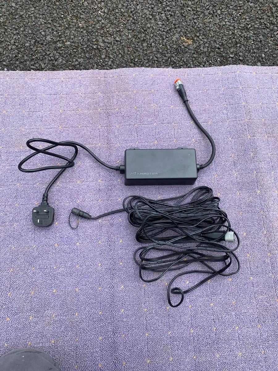 Luba 2 AWD (2024) Power adaptor & cable - Image 1