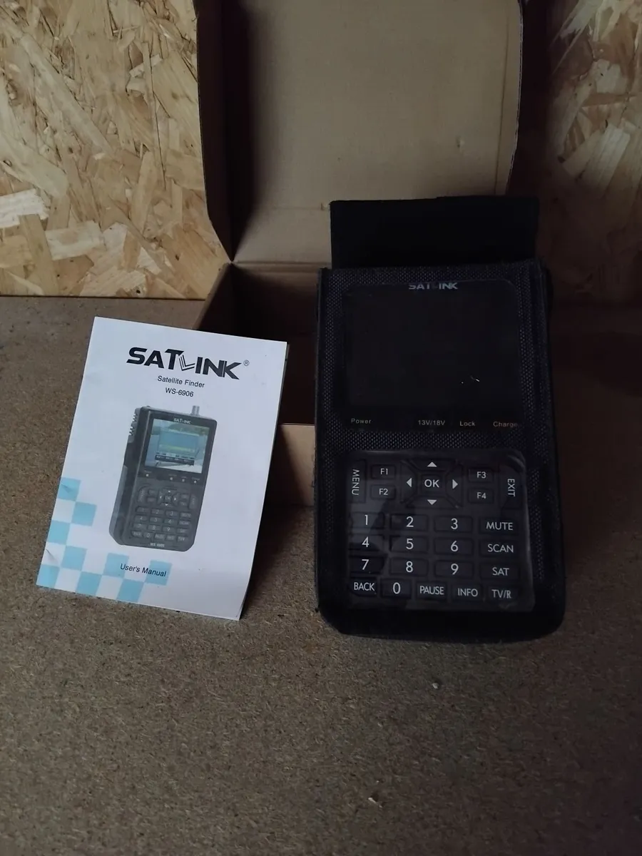 Satellite finder