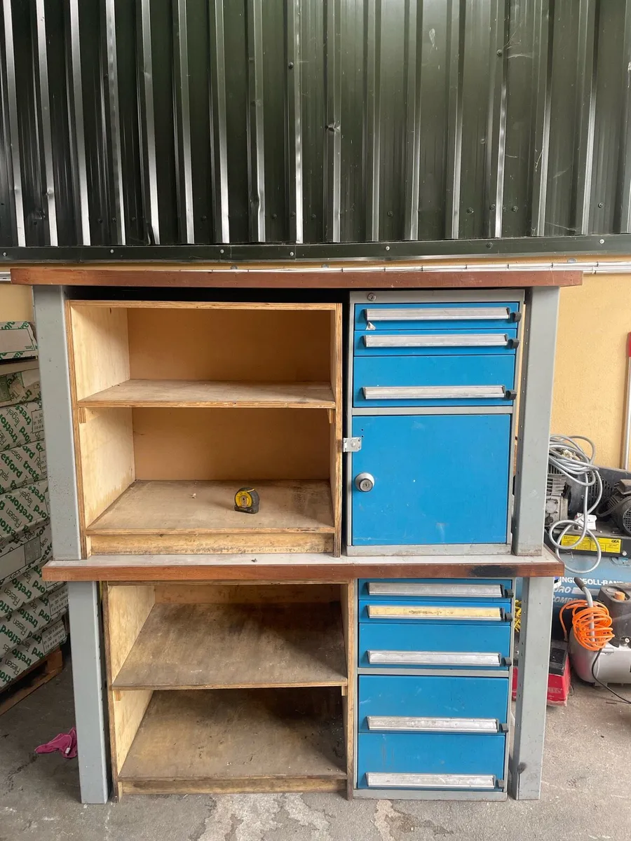 Work bench - Image 1
