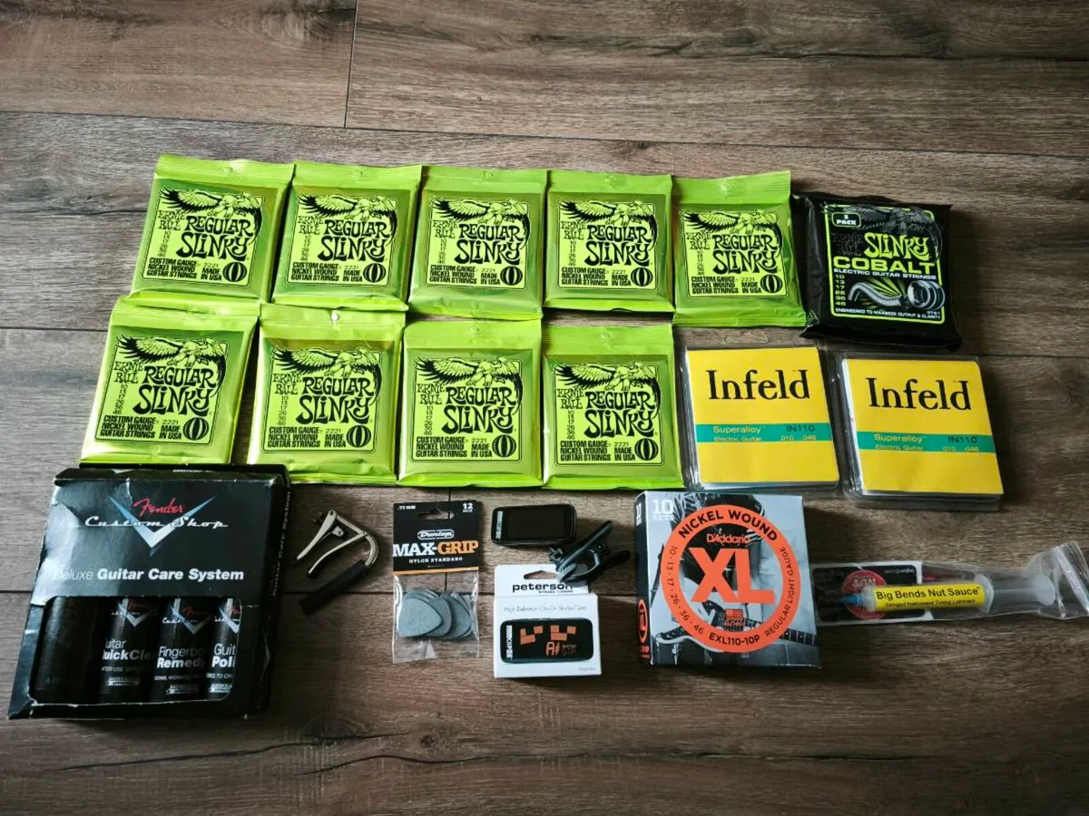 Guitar Accessories & BlackStar Fly 3 Amp - Image 3