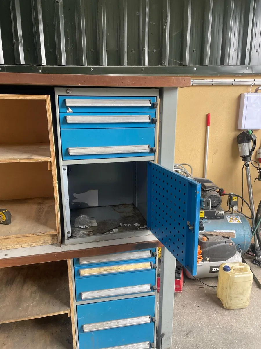 Work bench - Image 2