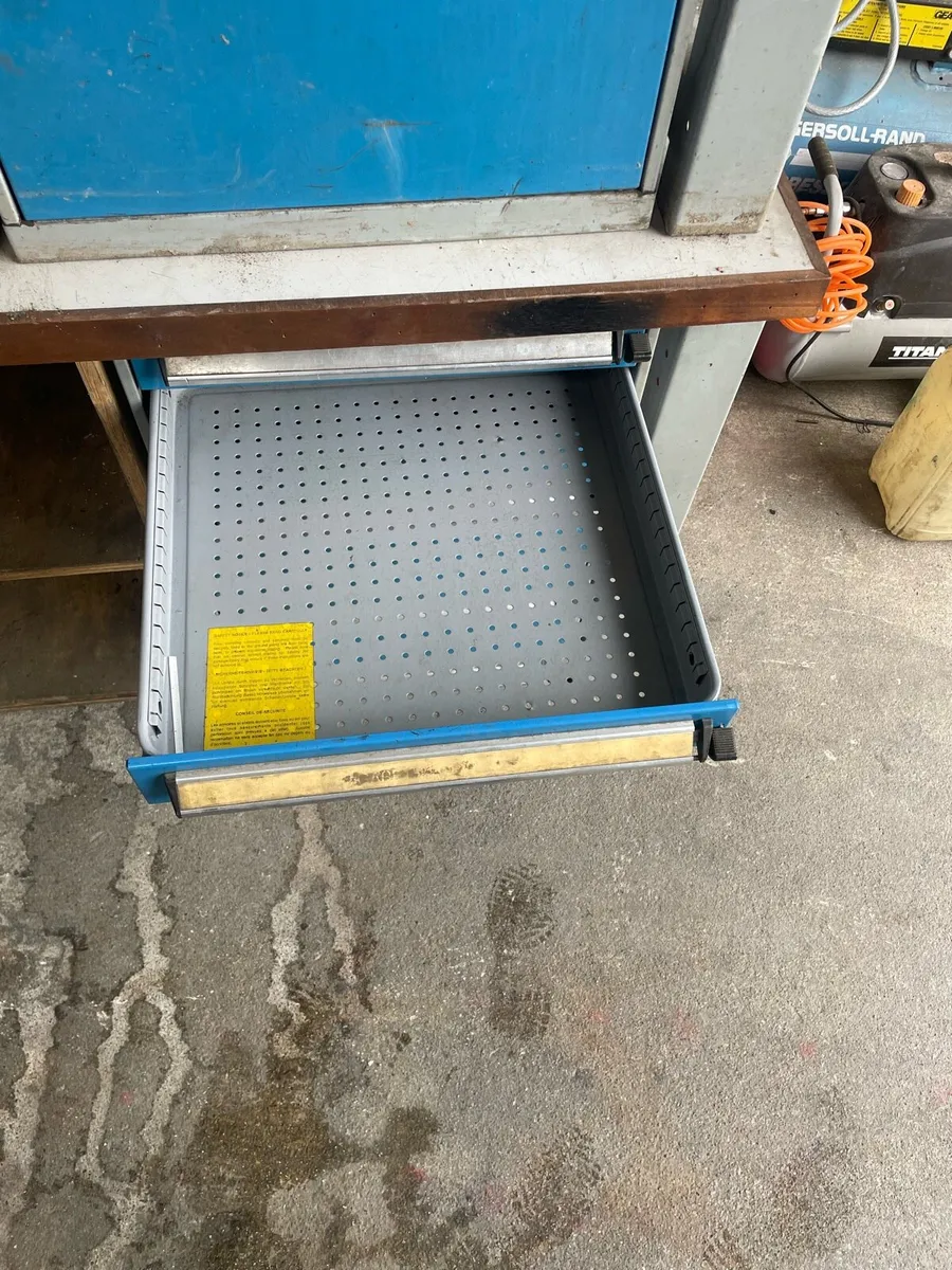 Work bench - Image 3