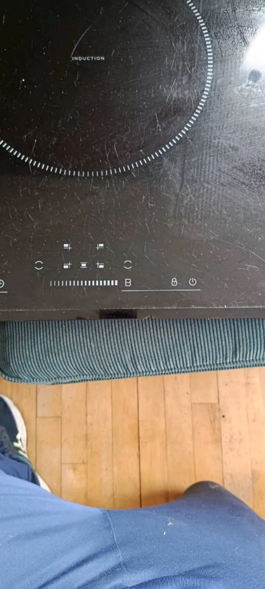90cm induction hob - Image 1