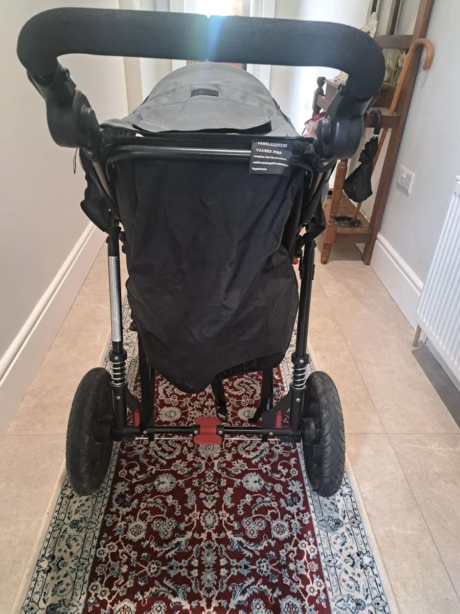Out and about single buggy - Image 2
