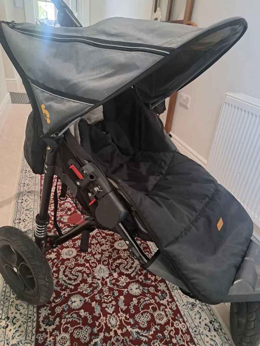 Out and about single buggy - Image 1