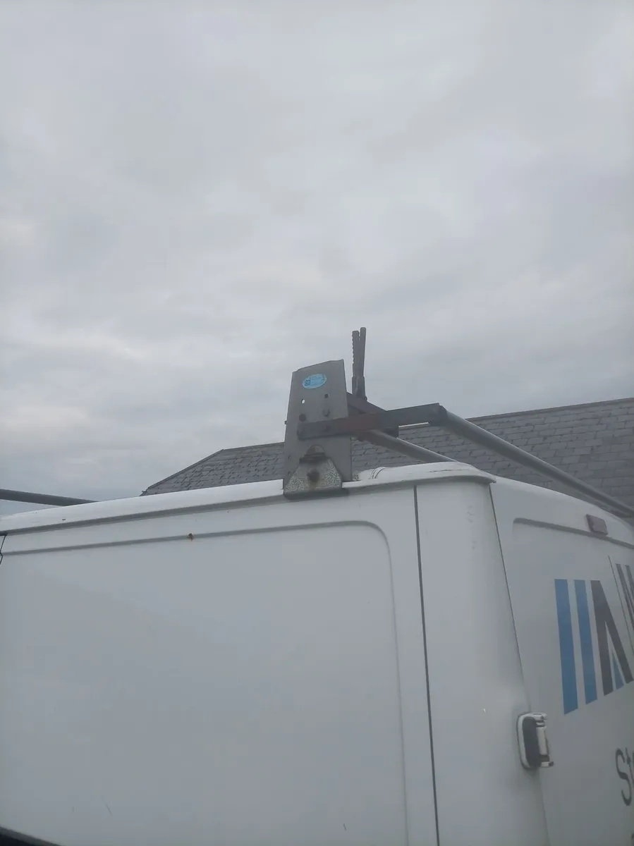 Roof racks - Image 2