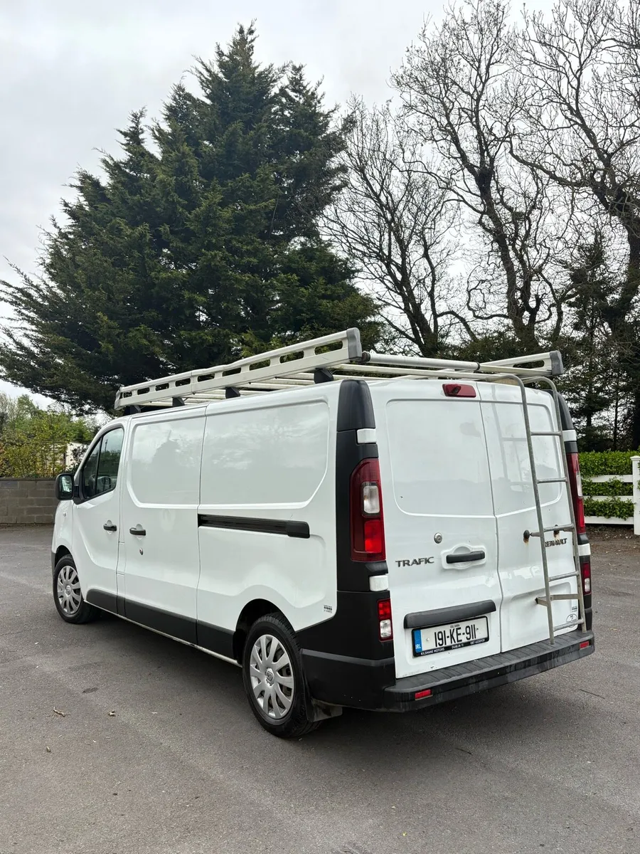 2019 Renault Traffic LWB Doe4/27 tax 8/26 - Image 3