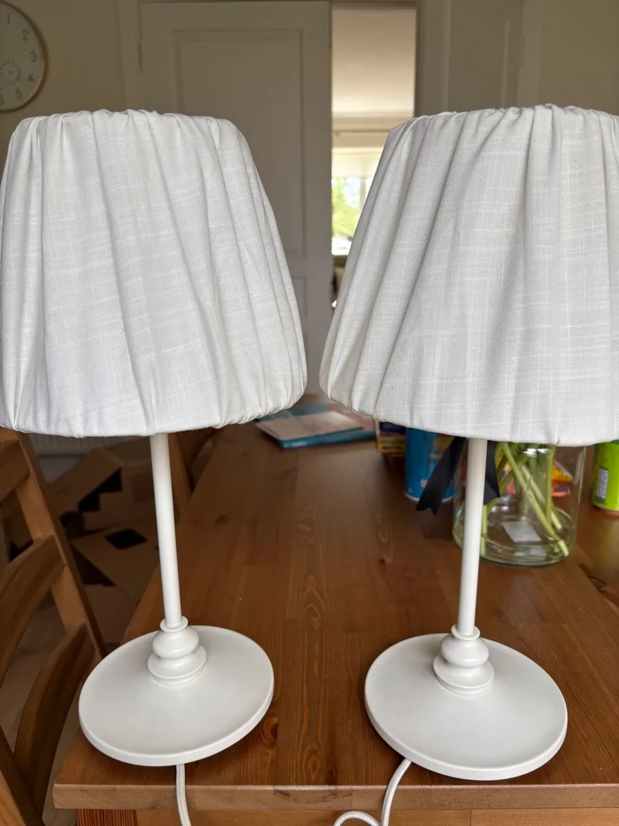 Lamps, mirror, table - Image 2