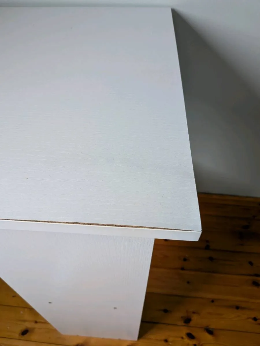 Desk - Image 4