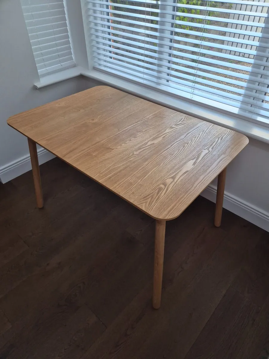 Kitchen/Dining room table - Image 1