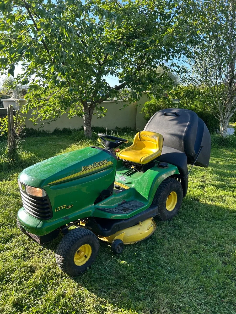 Lawnmower john deere ltr180 - Image 1