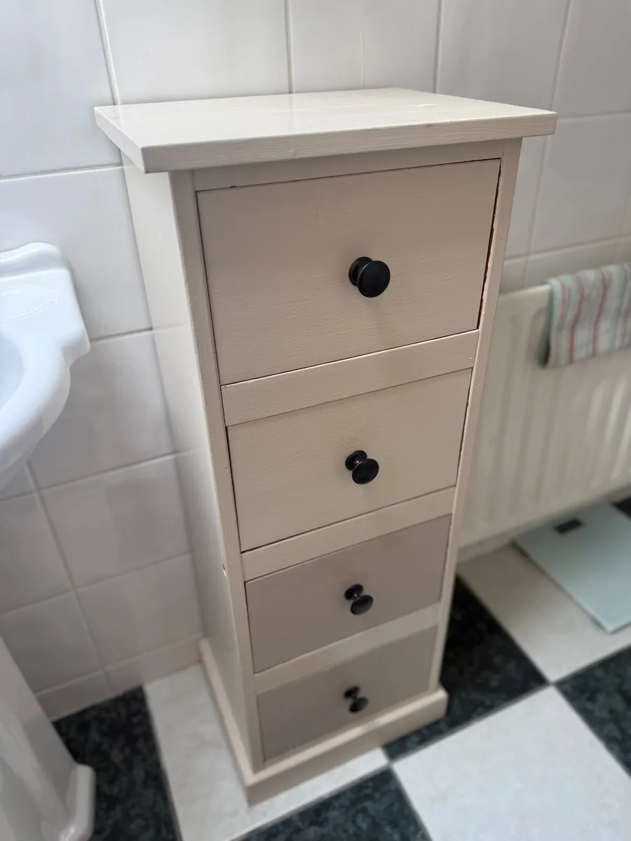 Chest of Drawers - Image 1