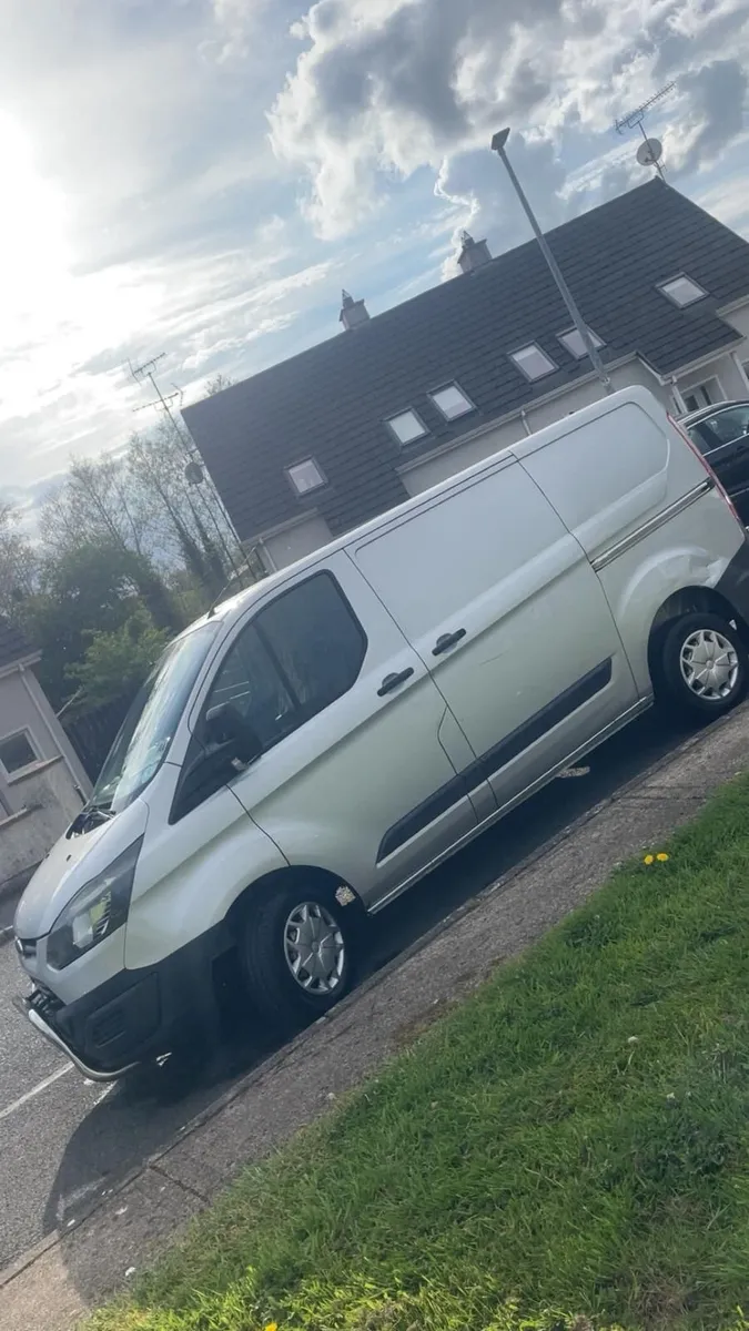 Ford Transit Custom 2013 - Image 2