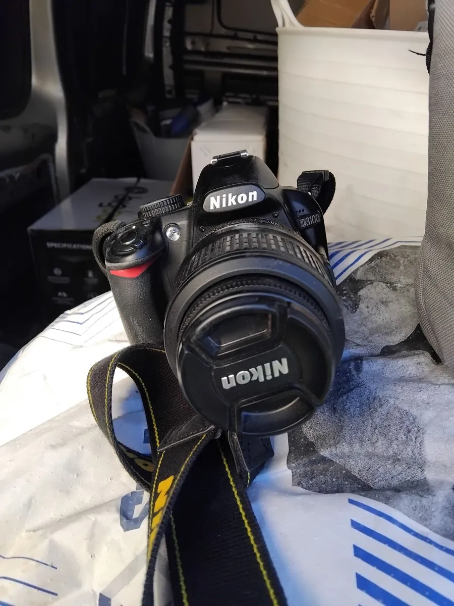 Nikon D3100 camera - Image 1