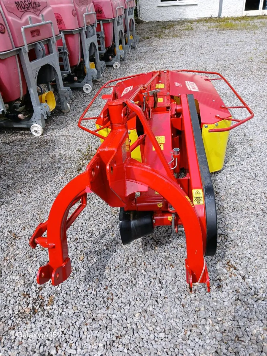 TWIN STAR 5 FT 6 DRUM MOWER. - Image 3