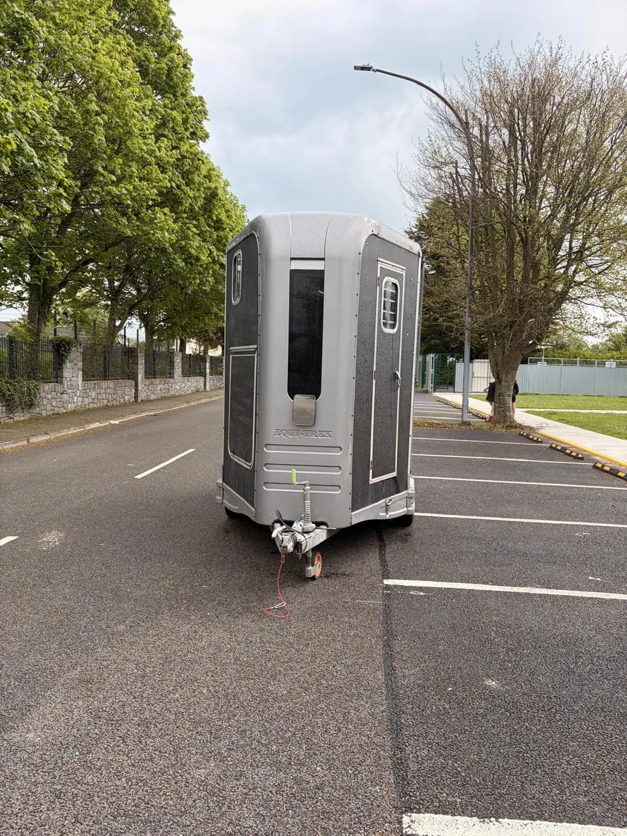 Horse box - Image 3