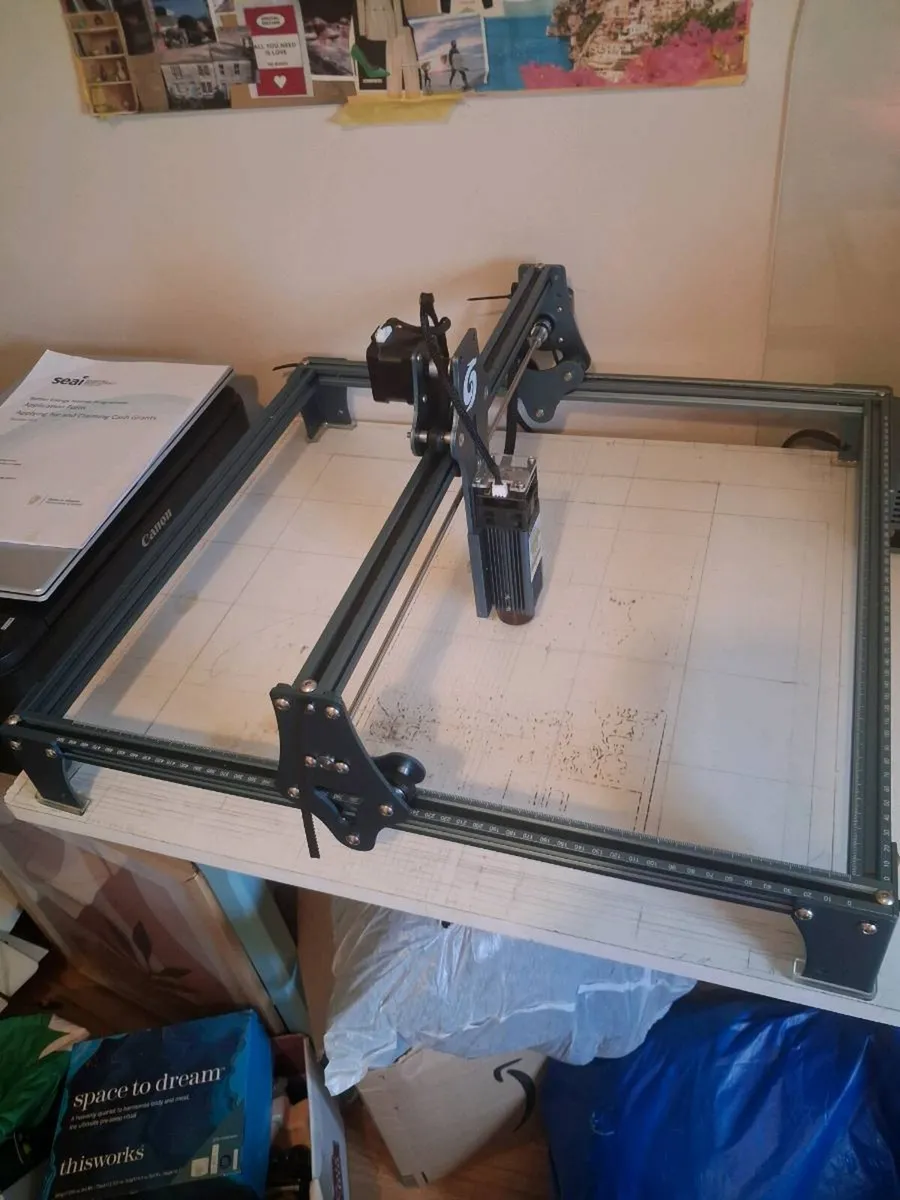Lazer Engraving machine and wood bundle - Image 3