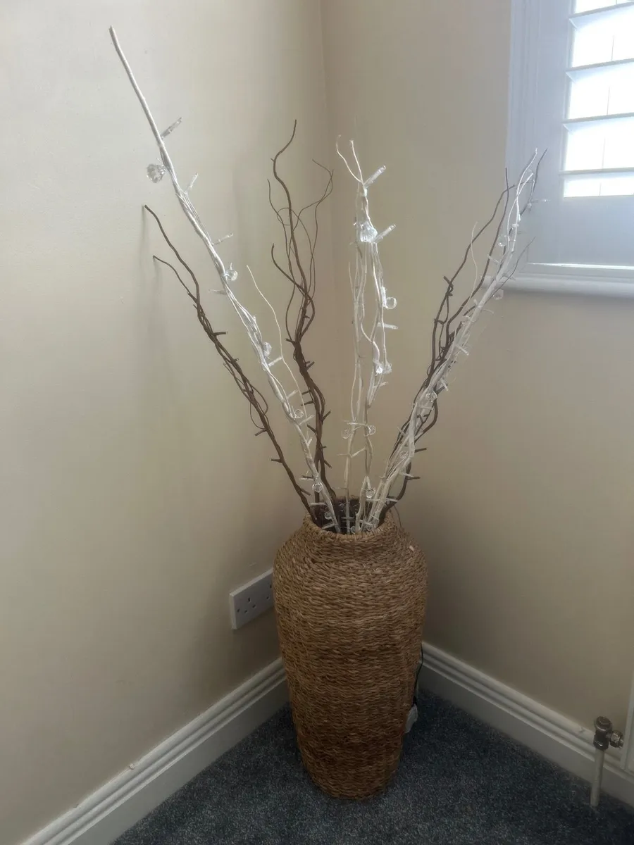 Vase with lights, candle holder with candle - Image 3