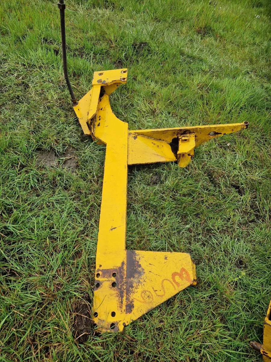 Front loader - Image 3