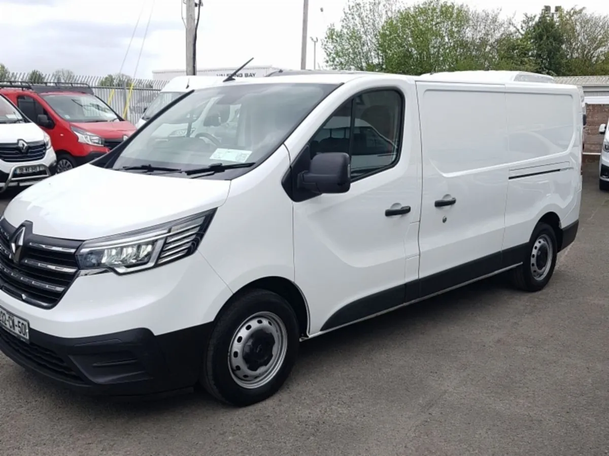 Renault Trafic LWB - Image 3