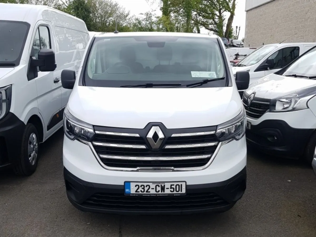 Renault Trafic LWB - Image 1