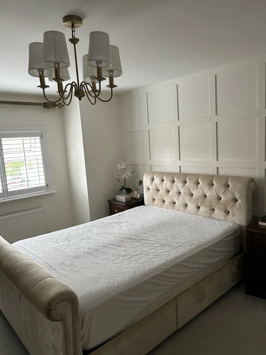 King bed - Image 2