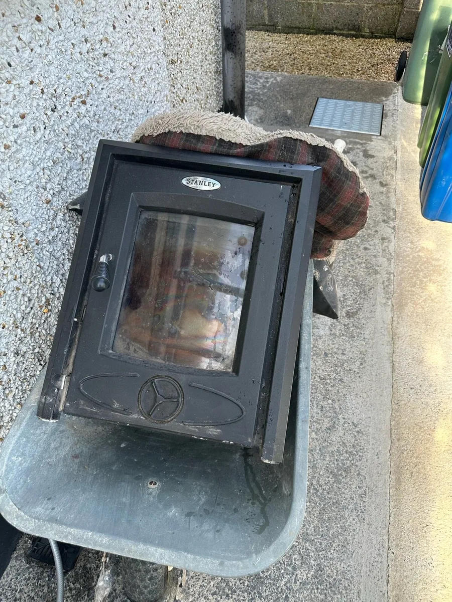 Stanley insert boiler stove - Image 1