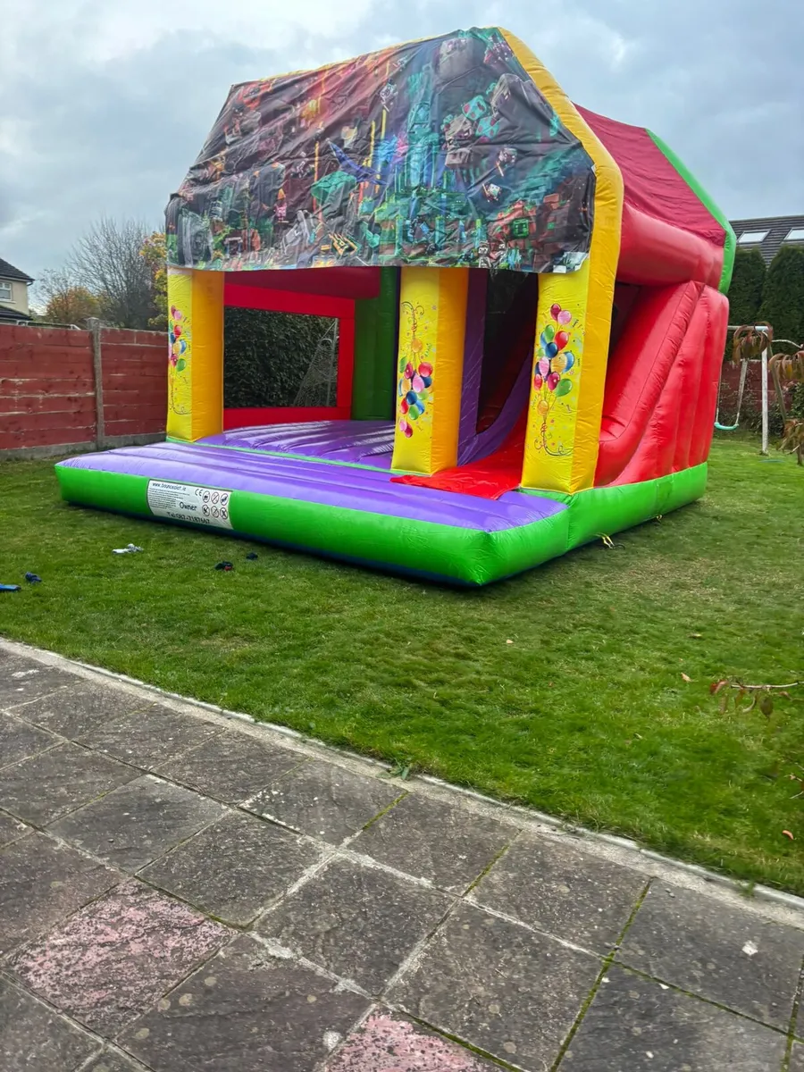 Bouncy Castles & Obstacle courses - Image 4