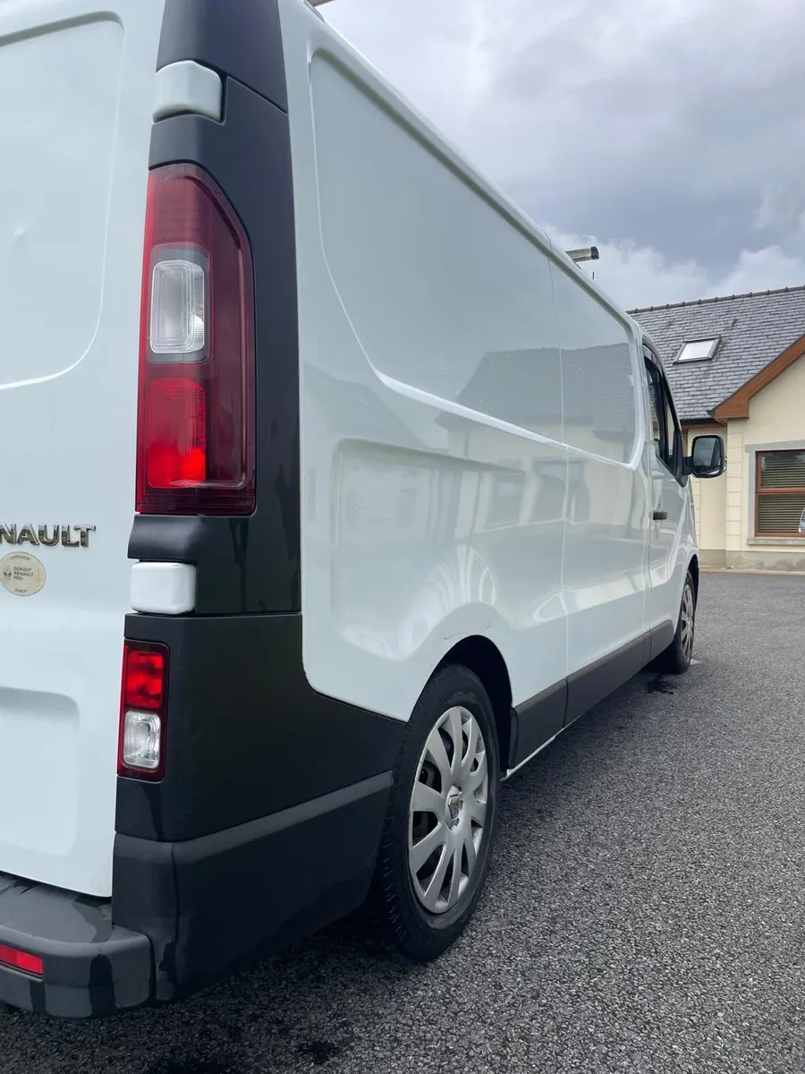 Spotless Renault Traffic - Image 1