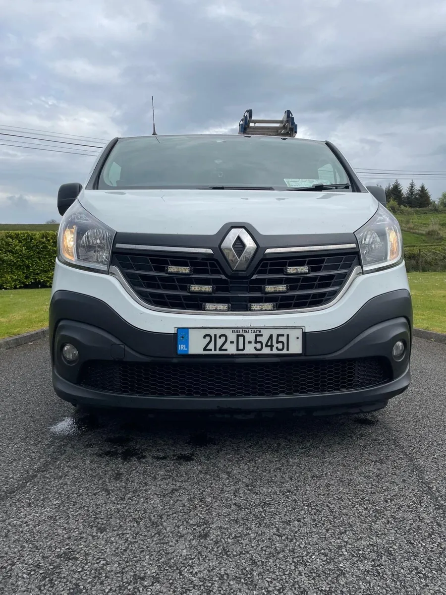 Spotless Renault Traffic - Image 4