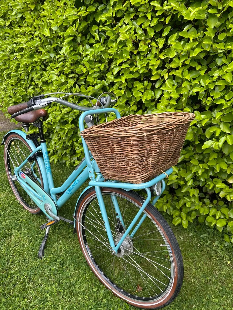 Gazelle Dutch Bicycle - Image 4