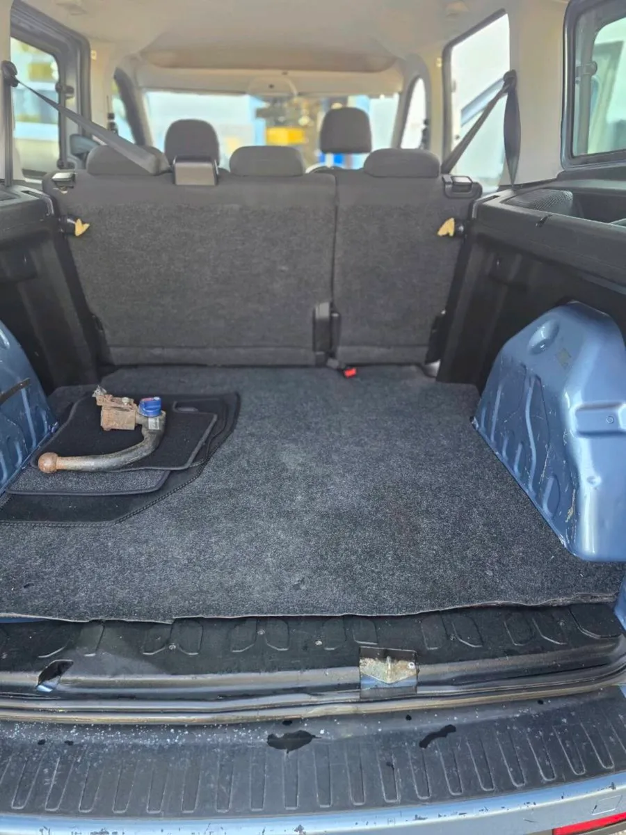 Croew Cab Van - Image 4