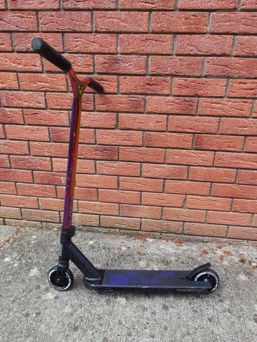 Invert stunt scooter - Image 3