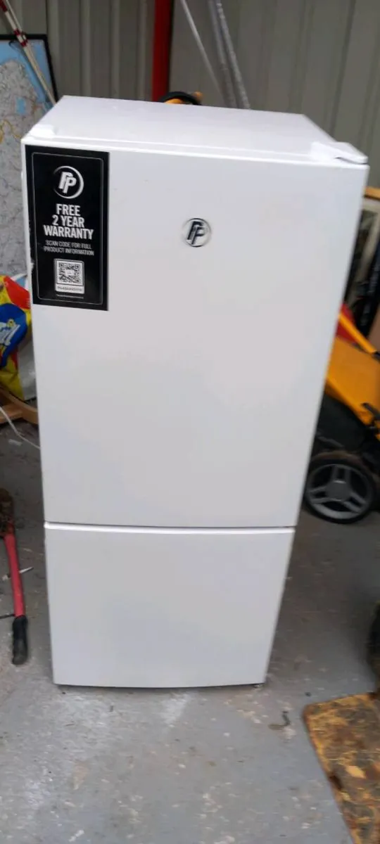 Power point fridge  freezer  as new - Image 1