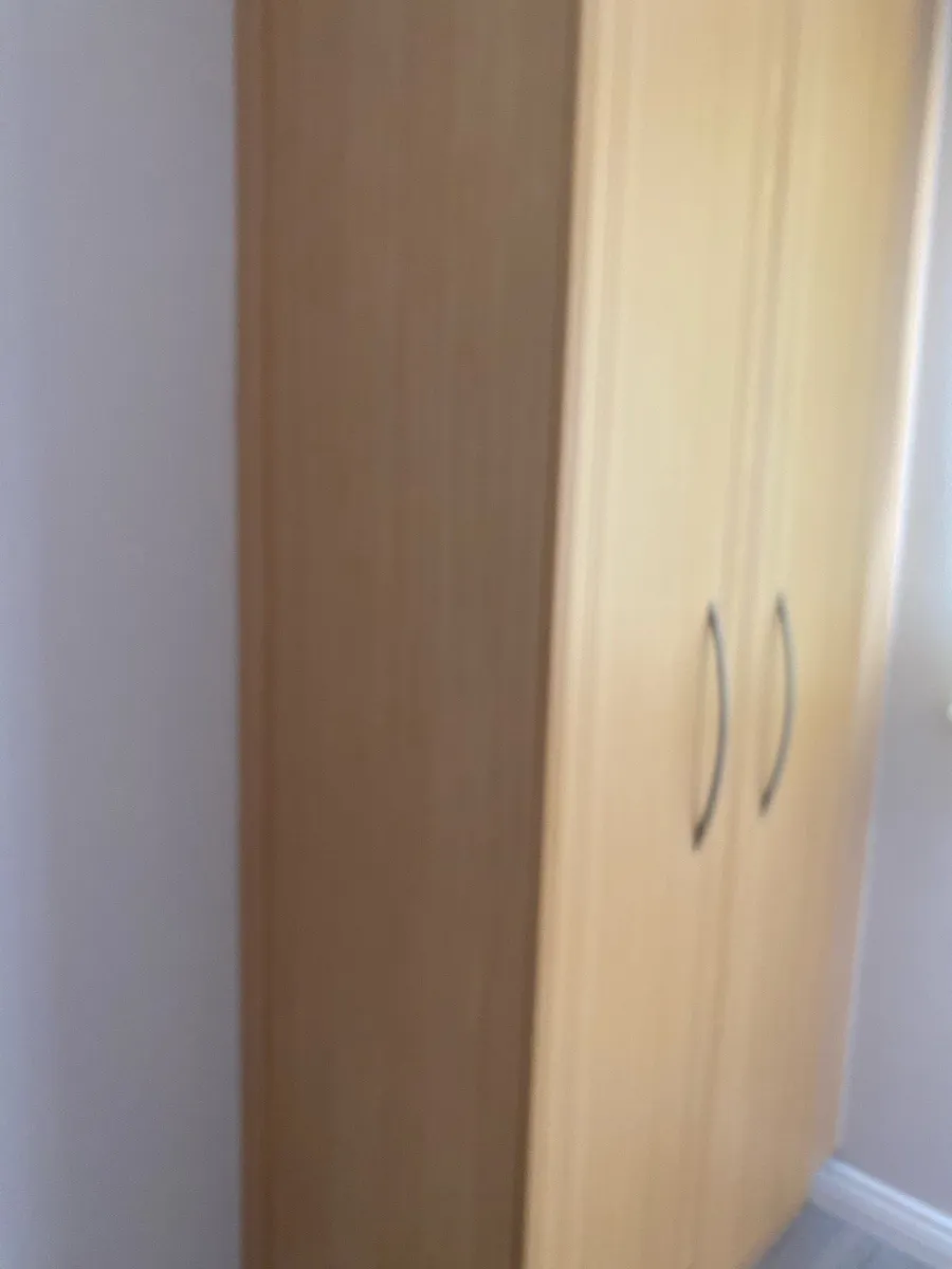 Fitted wardrobe - Image 1