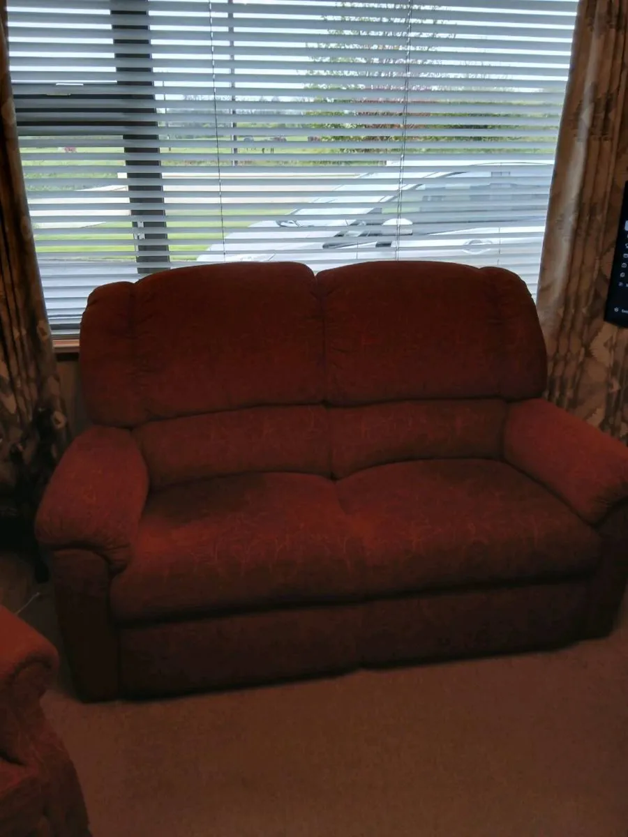 3 piece furniture suite - Image 3