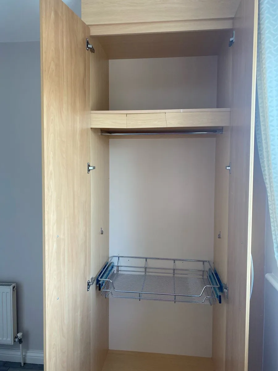 Fitted wardrobe - Image 3