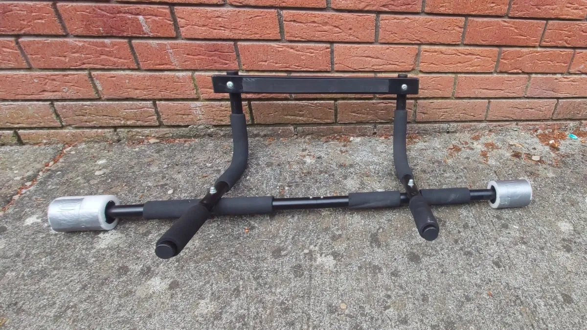 Pull up bar for door frame - Image 2